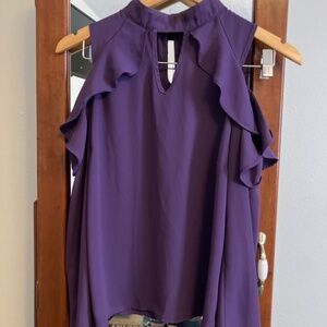 cold shoulder women’s size small!
